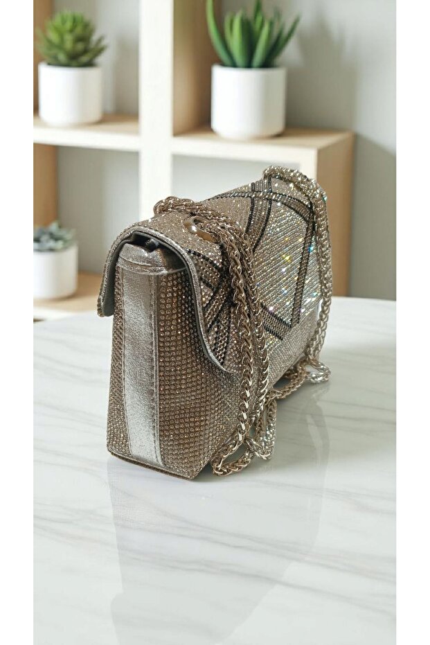 حقيبة فضية منقوشة بالحجر - 2