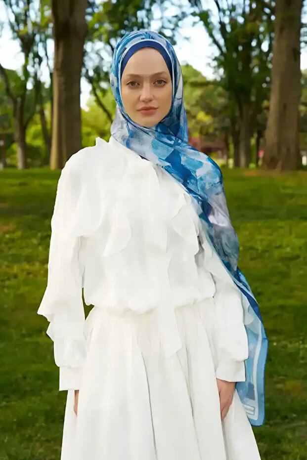 شال بنمط زهرة كريستال - أزرق داكن