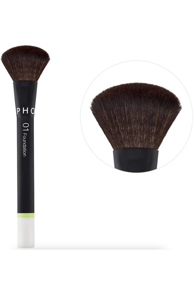 Essential Brush - 01 Foundation - 1