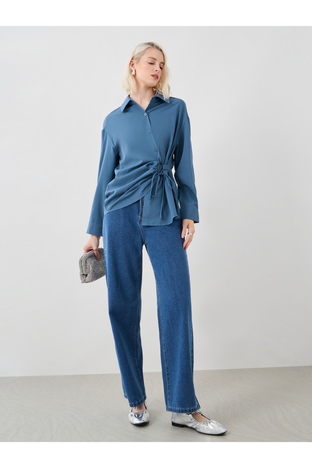 بلوزة سادة بأزرار مع تفاصيل ربطة عنق - 2