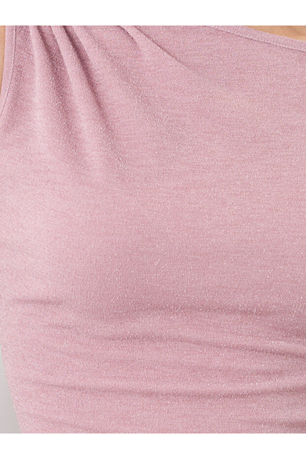 بلوزة محبوكة سادة بكتف واحد وحافة غير متماثلة - 4