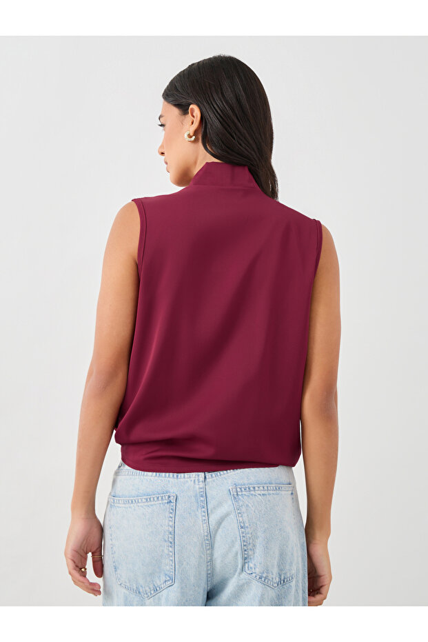 بلوزة سادة بدون أكمام ورقبة دائرية - 4