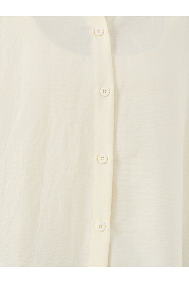 Solid Spread Collar Regular Fit Shirt - 4