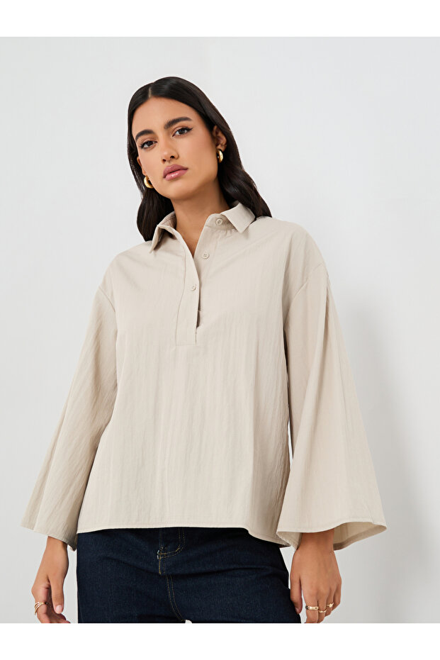 قميص سادة بياقة واسعة وقصّة مربعة - 3