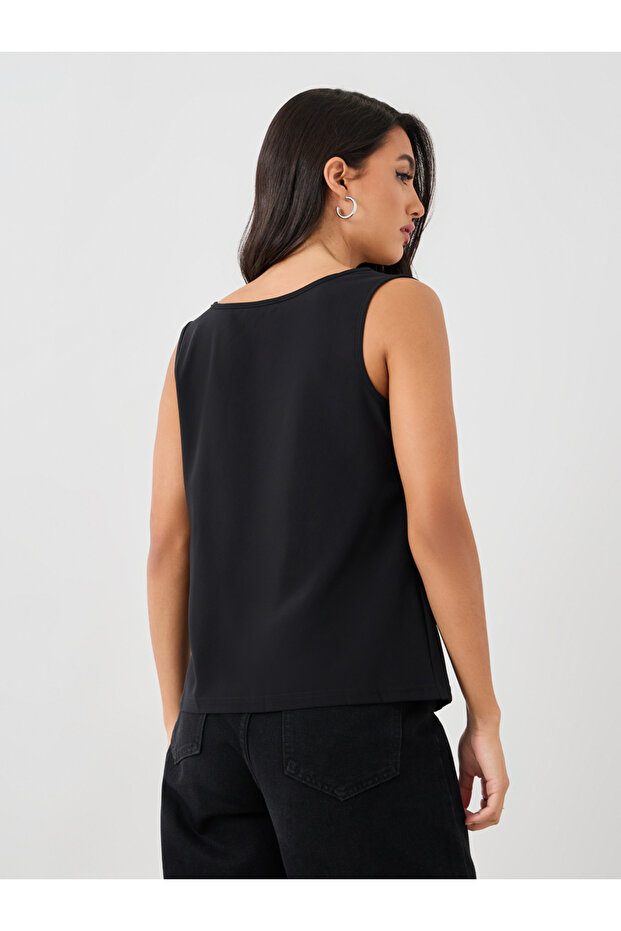 Solid Scoop Neck Sleeveless Top - 4