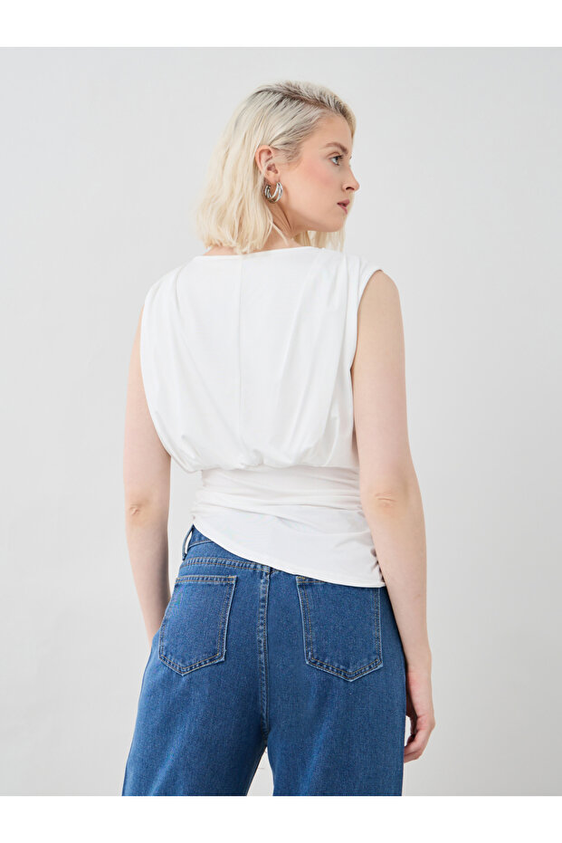 بلوزة سادة بدون أكمام ورقبة دائرية - 5