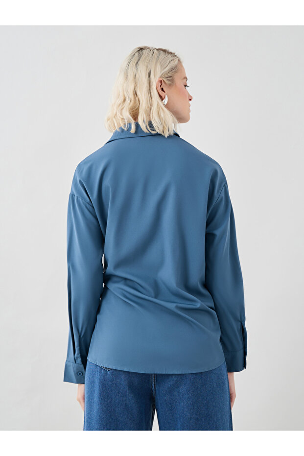 بلوزة سادة بأزرار مع تفاصيل ربطة عنق - 4