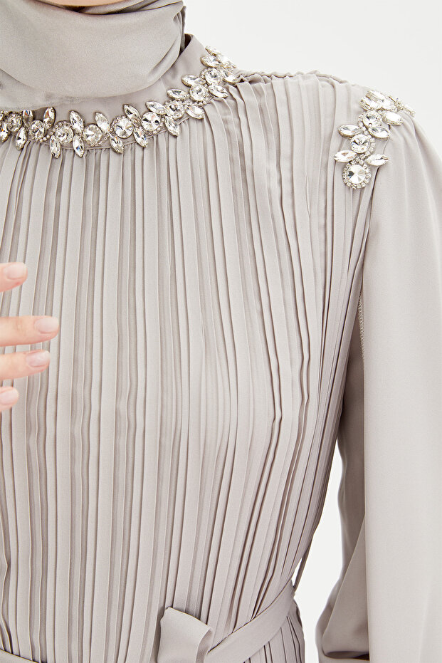 Pelerin Kol Piliseli Elbise - 5