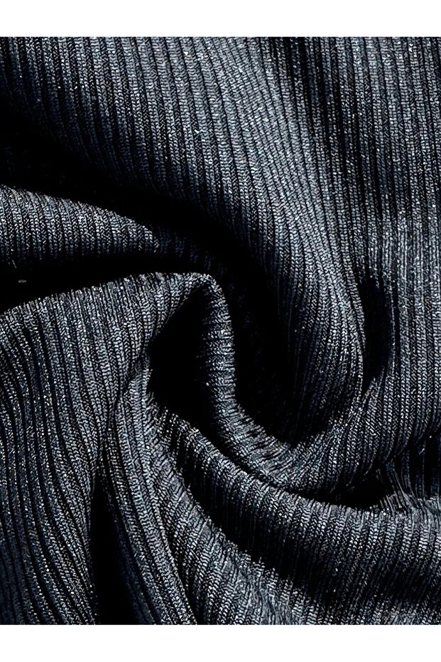 Aksesuarlı Bikini Takımı - 5