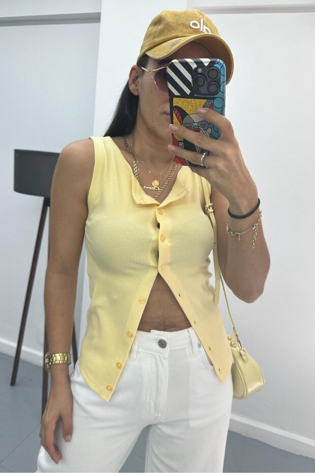 Düğmeli Örme Yelek - 3