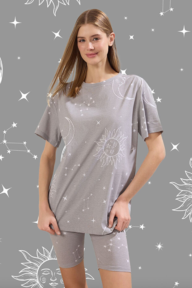 Gri-Çok Renkli %100 Pamuklu Galaksi Desenli Şortlu/Taytlı Örme Pijama Takımı THMSS20PT0397 - 1