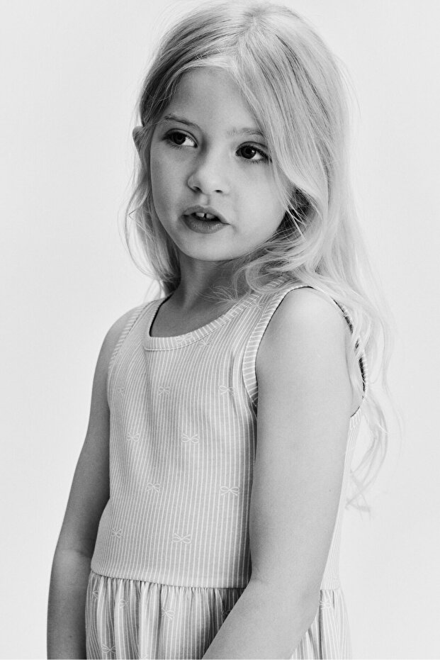 Desenli ve Pamuklu Elbise - 2