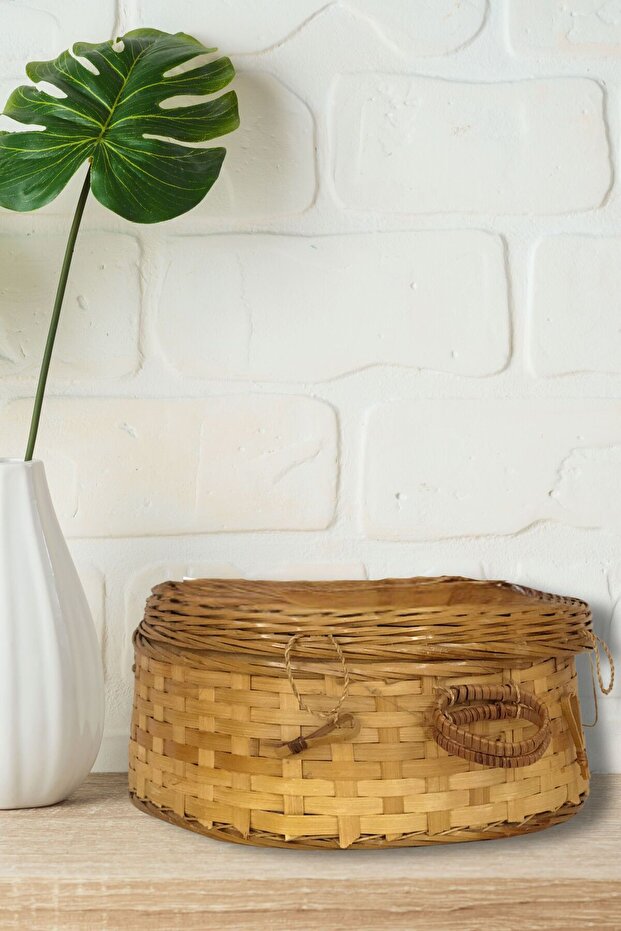 Natural Wicker Lid Sea Shell Oyster Basket Large Size Decorative Bohemian Concept Design
