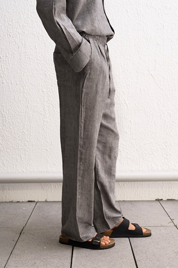 بنطال أنثراسايت بقصة مريحة - 2