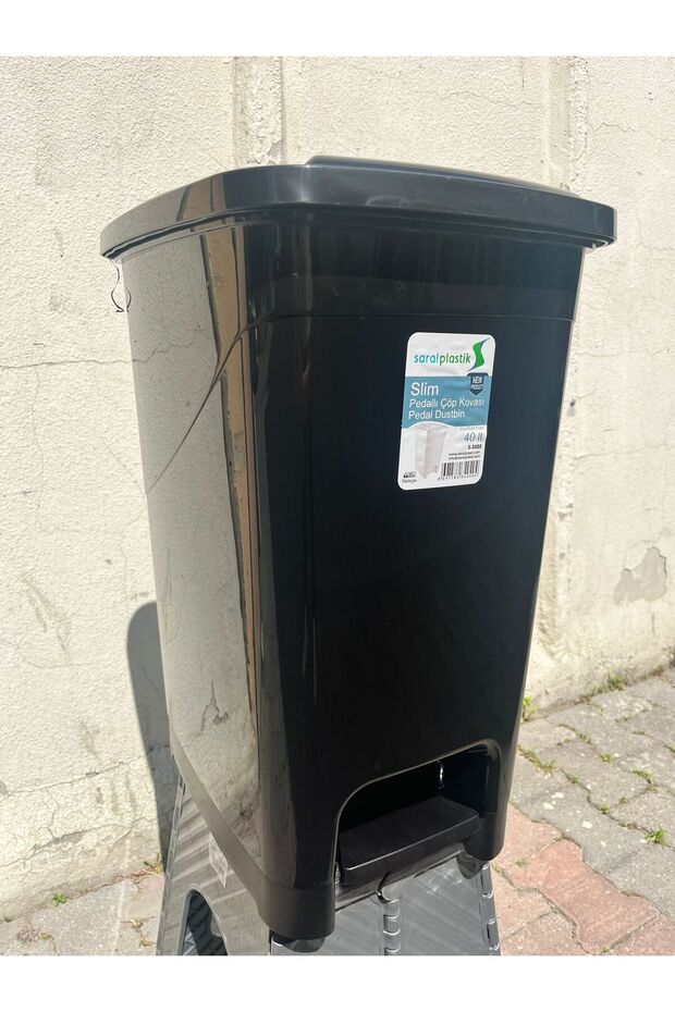 Slim Pedal Inner Bucket Trash Can 40 Liters, Convenient to Use with Practical and Stylish Design - 6