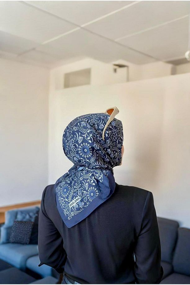 Lacivert Saray Motifi Desenli Soft Eşarp - 1