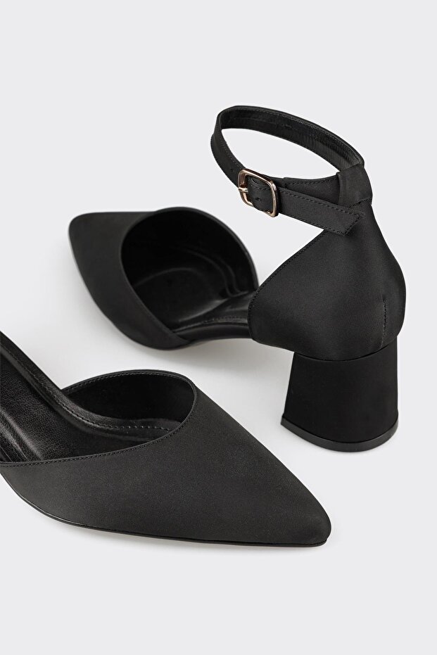 Schwarze Damenschuhe mit Absatz - 4