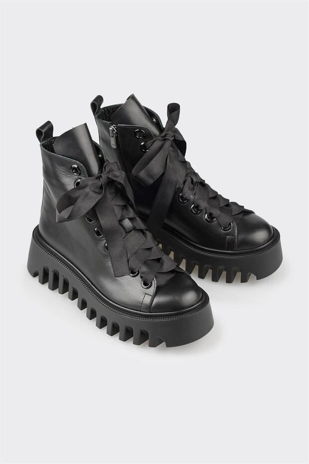 Siyah Deri Kadın Günlük Bot - 2