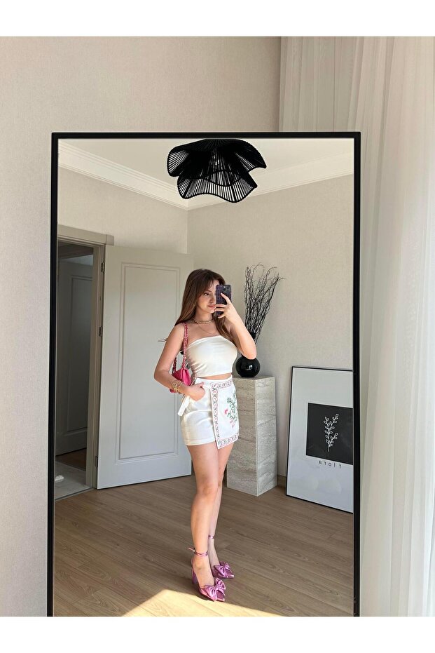 Nakış Detaylı Şort Etek Ekru - 2