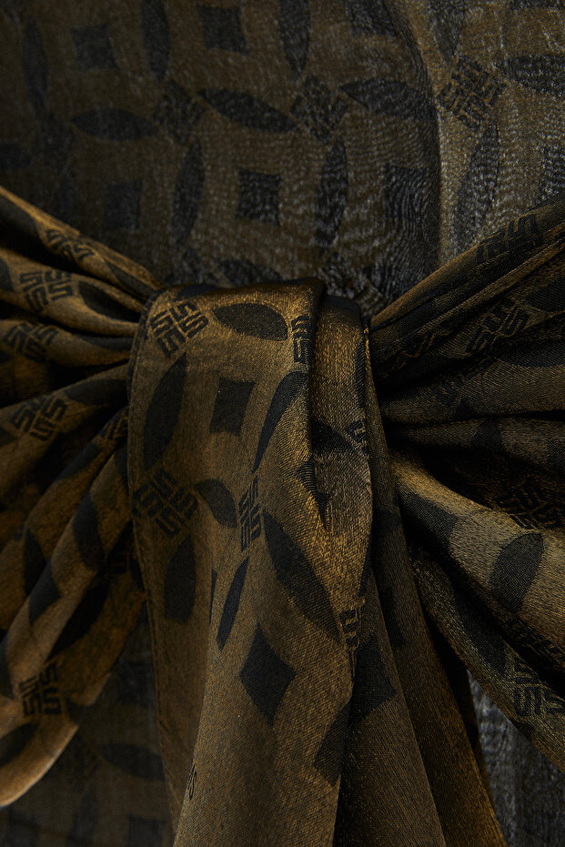 Amblem Detaylı Şal - 2