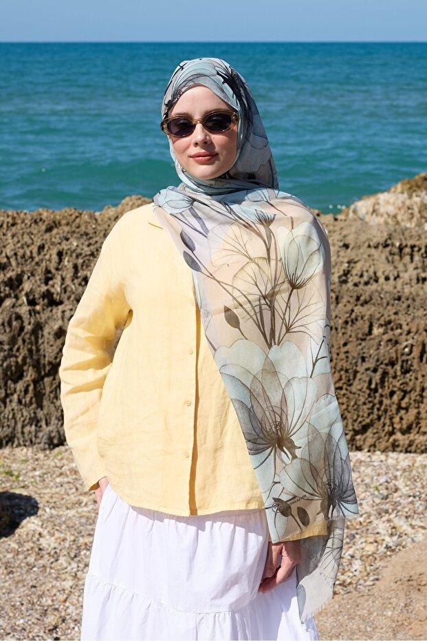 Alicia Model Moon Wrap - 2