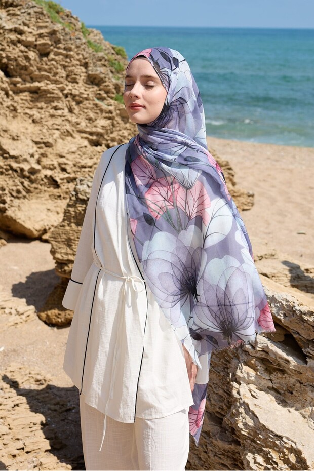 Alicia Model Moon Wrap - 2