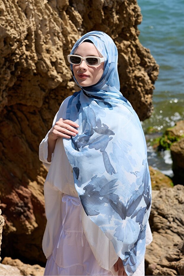 Mirelya Pattern Moon Shawl - 1