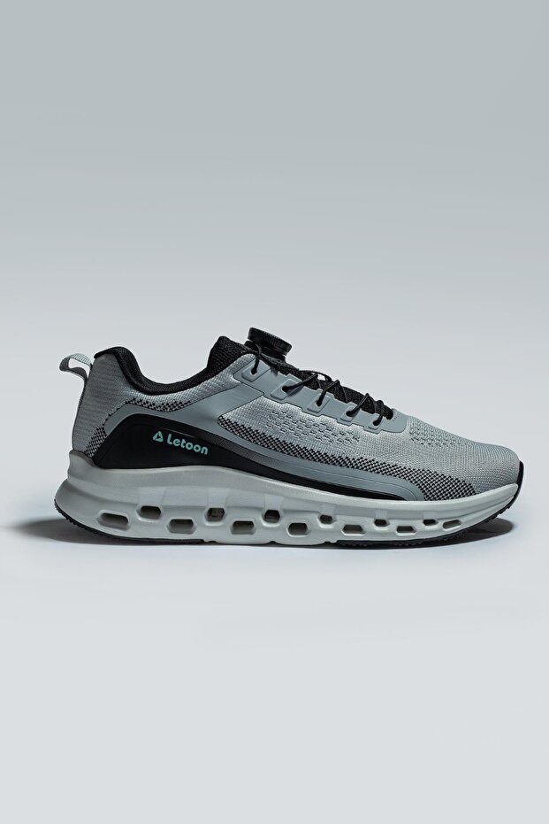 Move-18 Air Sole Sports Shoes
