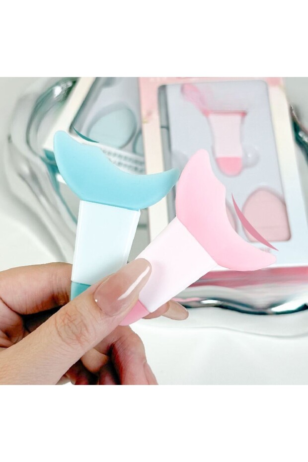 Eyeliner Application Kit for Beginners - 4