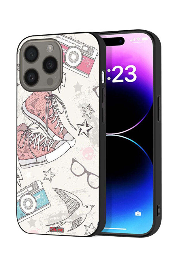 غطاء حماية لجهاز Apple iPhone 15 Pro من القماش بتصميم حذاء وفن كاميرا