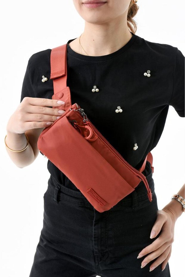 Unisex Waist Bag Free Bag Parachute Fabric Lightweight Rainproof Fabric Multi-Pocket Body Bag 23*12 cm