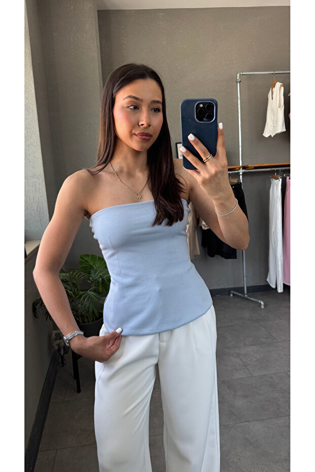 بلوزة بيبلوم بدون حمالات - 4