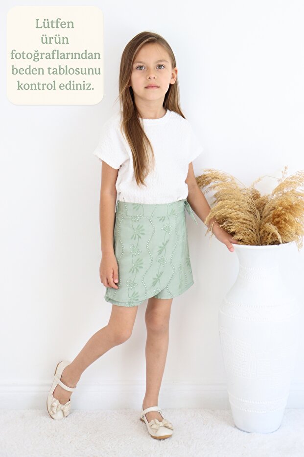 🌸 Girl's Shorts Skirt – Comfortable Fit with Bow Pattern | For Casual & Stylish Combinations 🌸