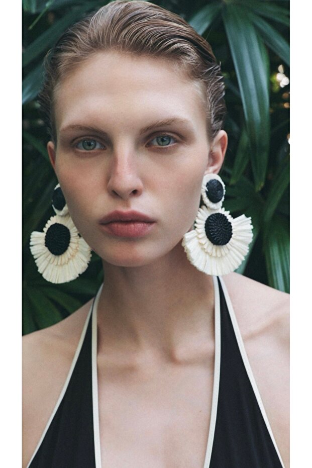Zra Brand Straw Daisy Flower Earrings