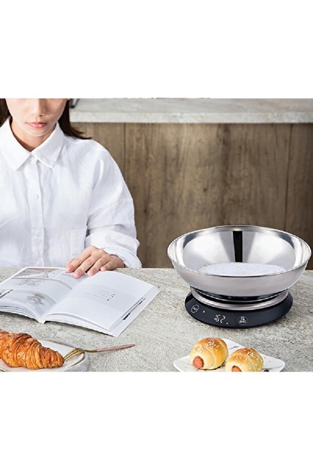 ميزان مطبخ إلكتروني باللونين الفضي والأسود - 2