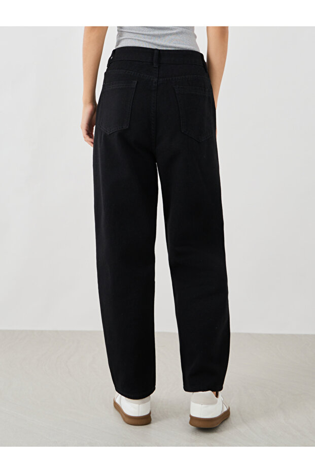 Solid Mid Rise Tapered Jeans - 4