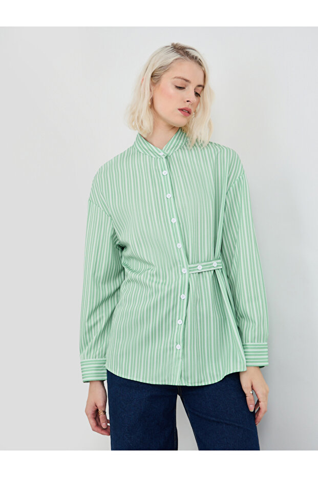 بلوزة مخططة بياقة ماندرين وأزرار - 1