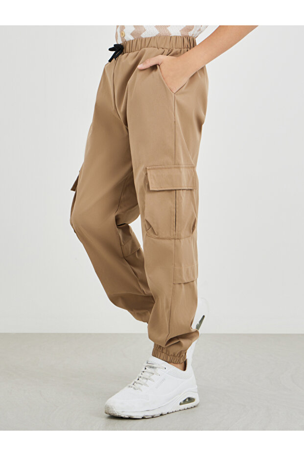 بنطلون كارغو بقصّة عادية مع رباط - 1