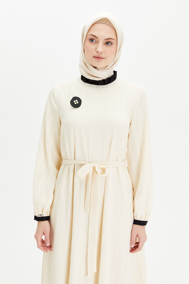 Çıkarılabilir Broşlu Elbise - 4