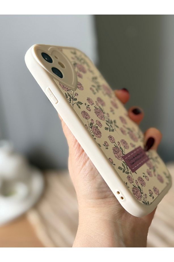 IPHONE 11 ÇİÇEK DESENLİ KALP DETAYLI EKRU KILIF - 2