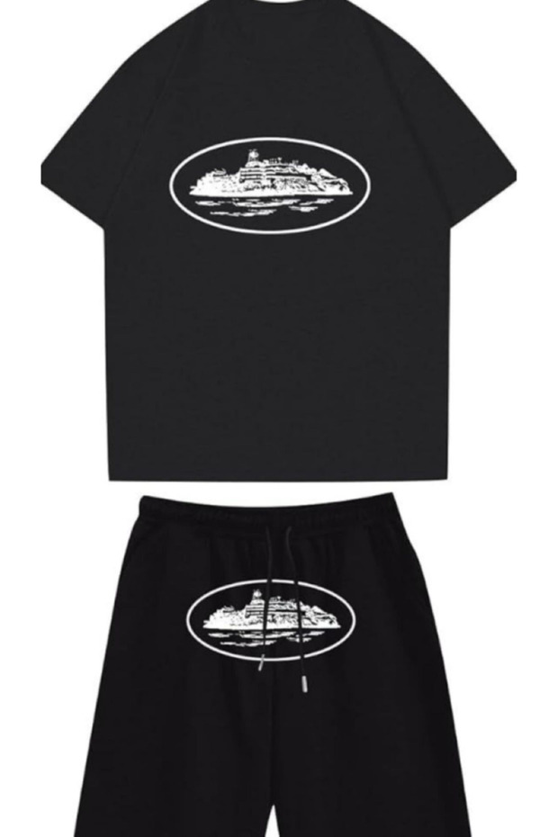 - Special Shorts T-Shirt Set for the New Season