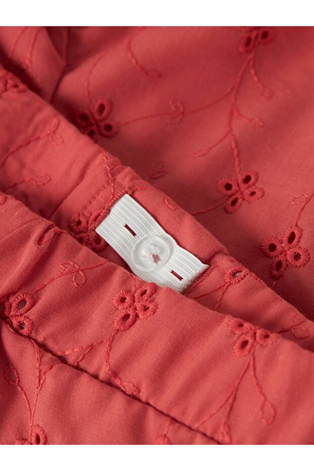 شورت أحمر - 3