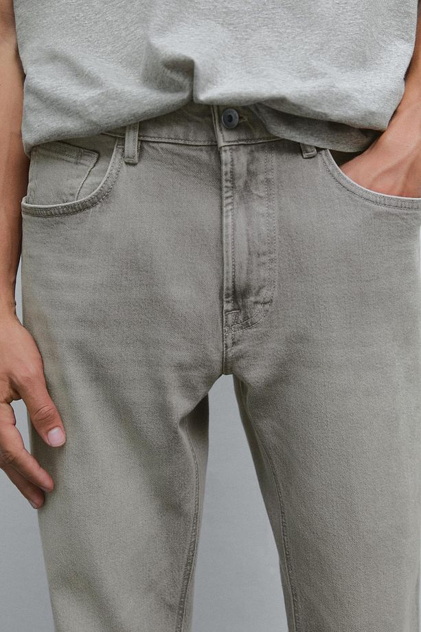 Tapered fit jean - 4