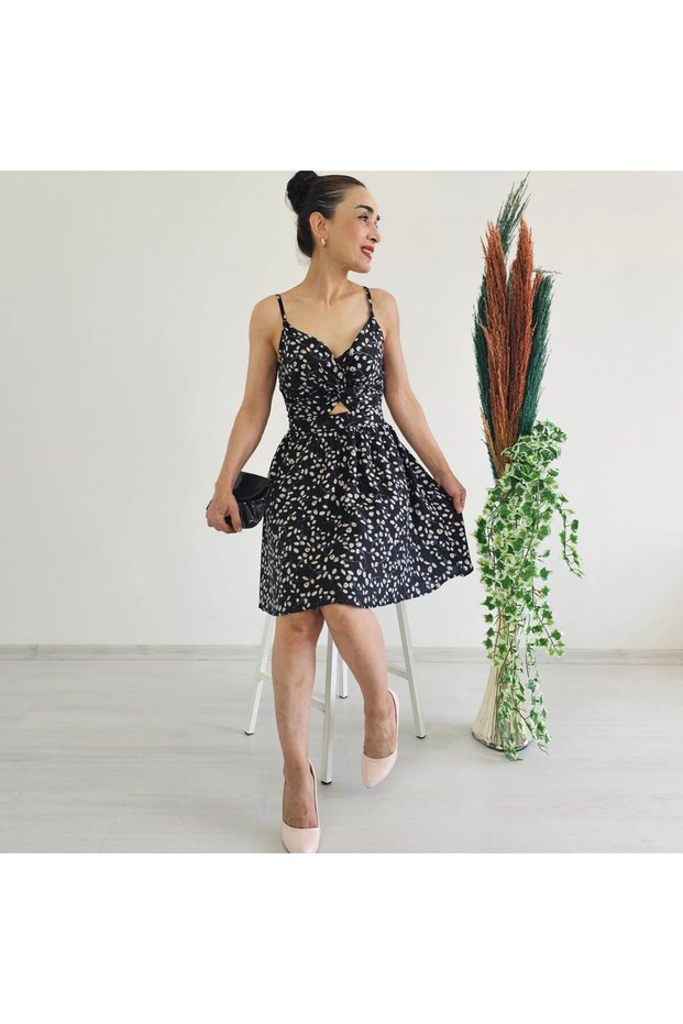 Navel Window Detail Dress