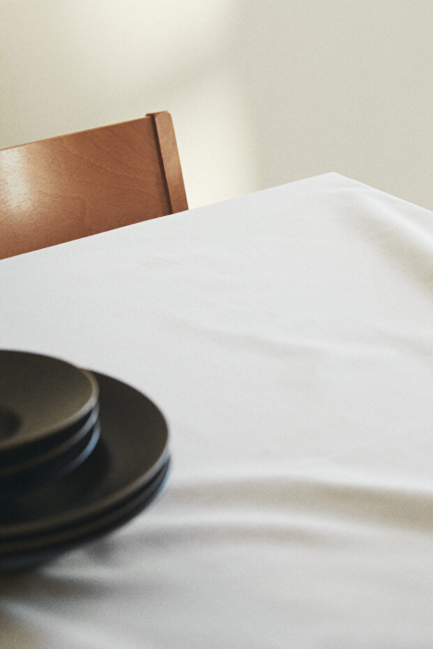 Pamuklu Masa Örtüsü - 1