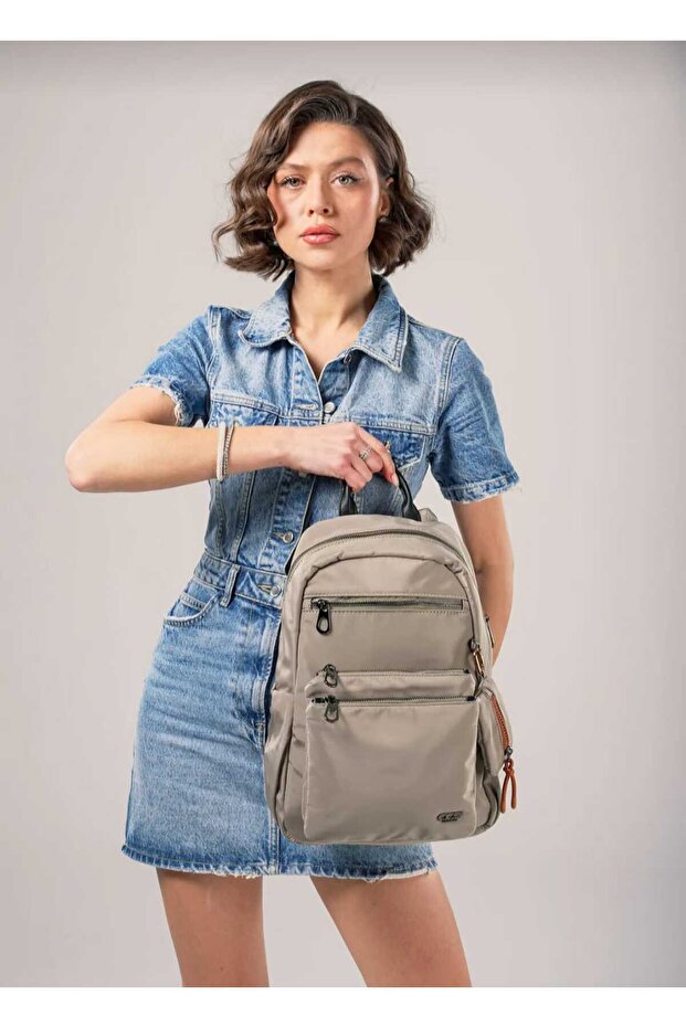 حقيبة ظهر نسائية من جاس - 1