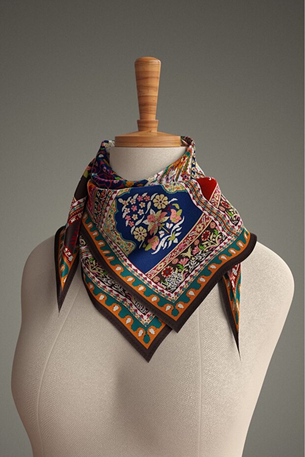 Ancient Pattern Sparkling Crystal Scarf - 3
