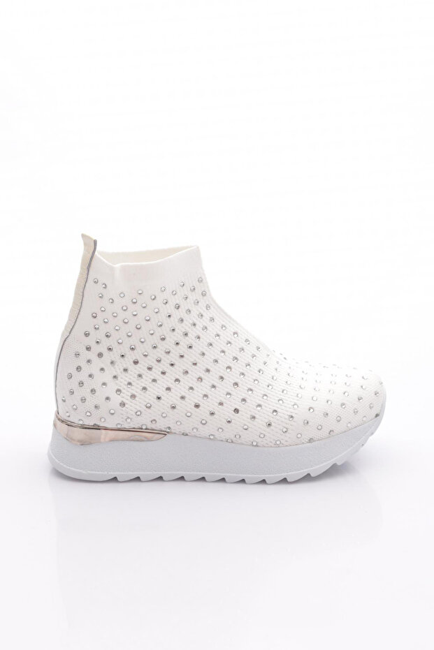 560 Women's Stone Embroidered Braided Sneaker Shoes