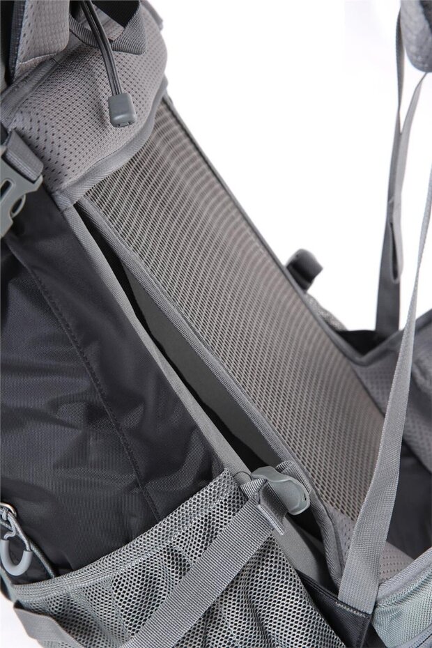 Young 45 Lt Mountaining Backpack with USB Support Device - 5