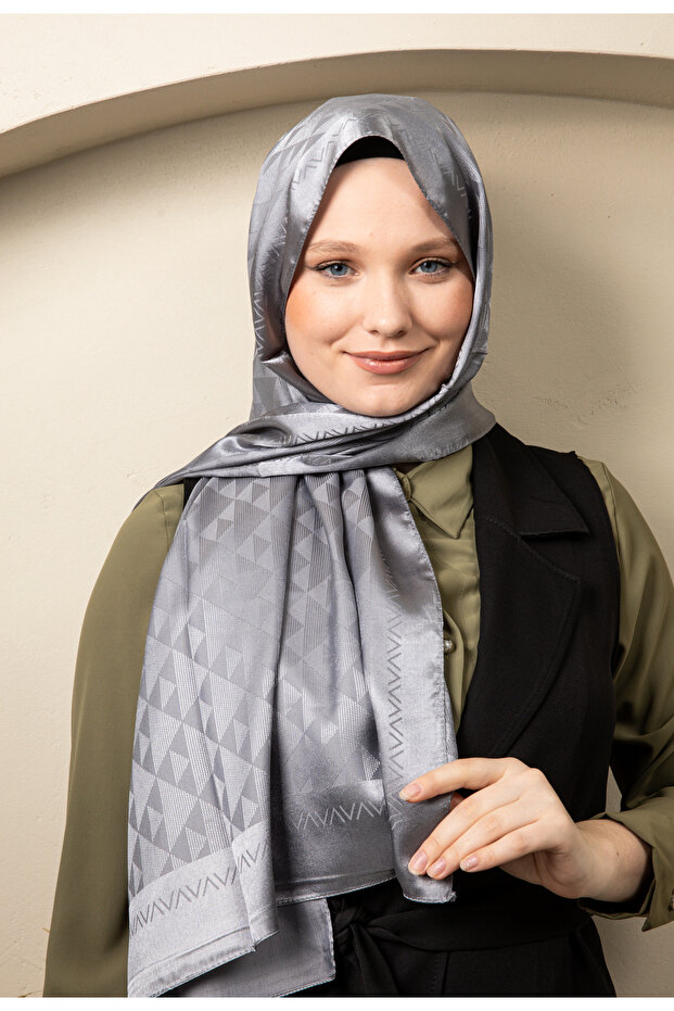 Triangle Pattern Shiny Jacquard Shawl Gray - 3